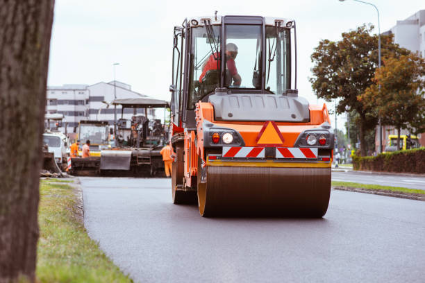Best Driveway Paving Contractor  in Sutherlin, OR